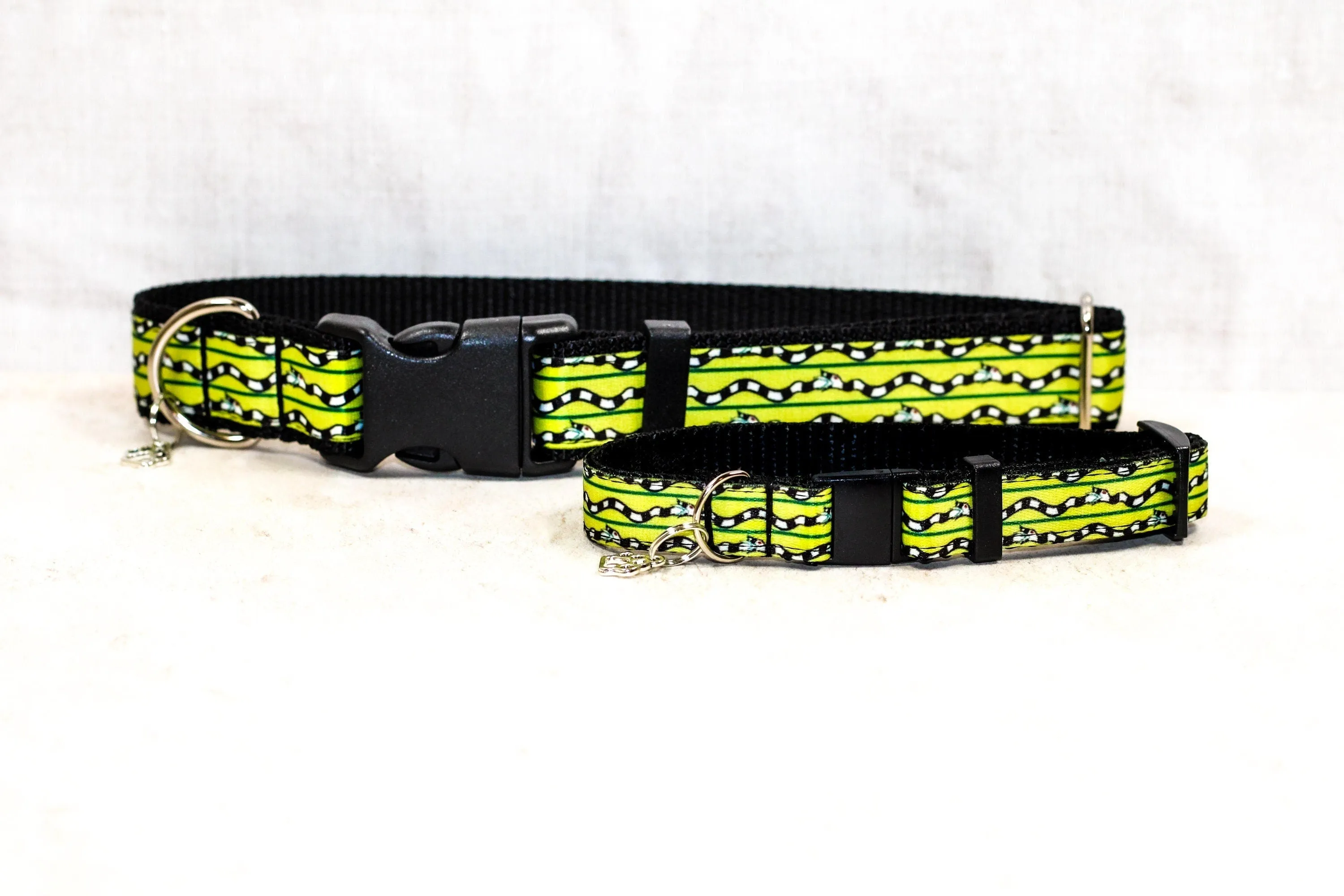 BeetleJuice Collar, Sandworm Dog collar, Spooky Cat collar, Breakaway Wide cat collar, Halloween themed collar, 80's nostalgia