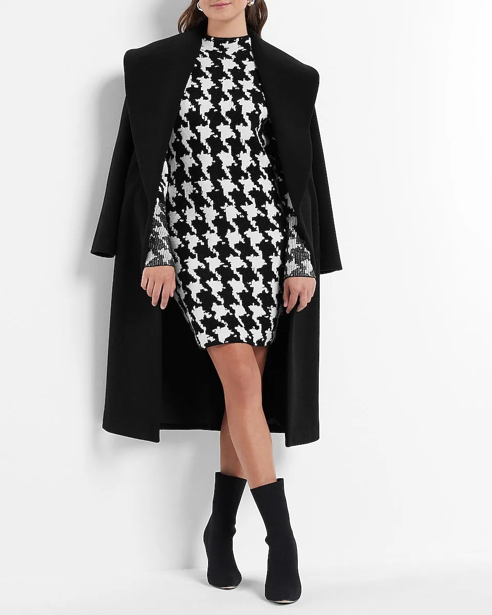 Houndstooth Mock Neck Padded Shoulder Sweater Dress in White Print