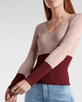 Ribbed Color Block Fitted V-Neck Sweater in Pink Print