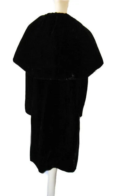 VINTAGE LILLI DIAMOND BLACK CRUSHED VELVET OR VELVETEEN CLUTCH COAT WITH HUGE SHAWL COLLAR