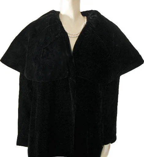 VINTAGE LILLI DIAMOND BLACK CRUSHED VELVET OR VELVETEEN CLUTCH COAT WITH HUGE SHAWL COLLAR