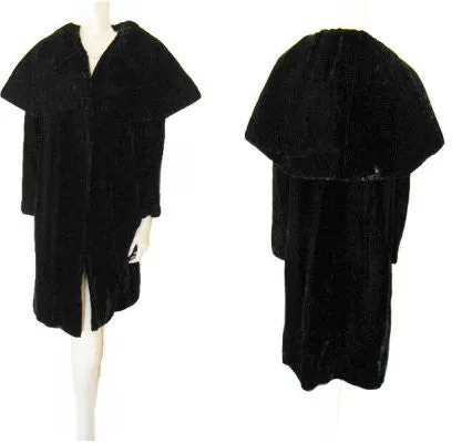 VINTAGE LILLI DIAMOND BLACK CRUSHED VELVET OR VELVETEEN CLUTCH COAT WITH HUGE SHAWL COLLAR